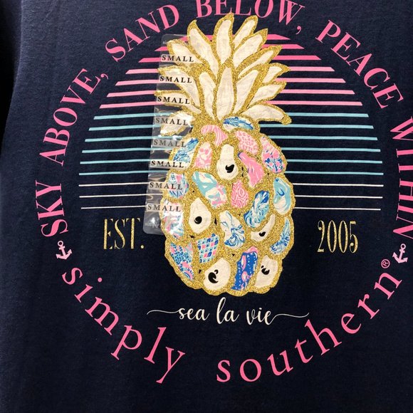 Simply Southern Pineapple T Shirt - NWT - Picture 2 of 2